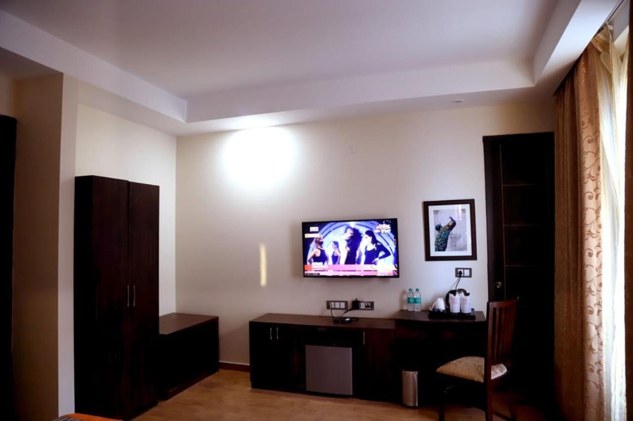 Country Inn Hotels & Resorts Vrindāvan المظهر الخارجي الصورة