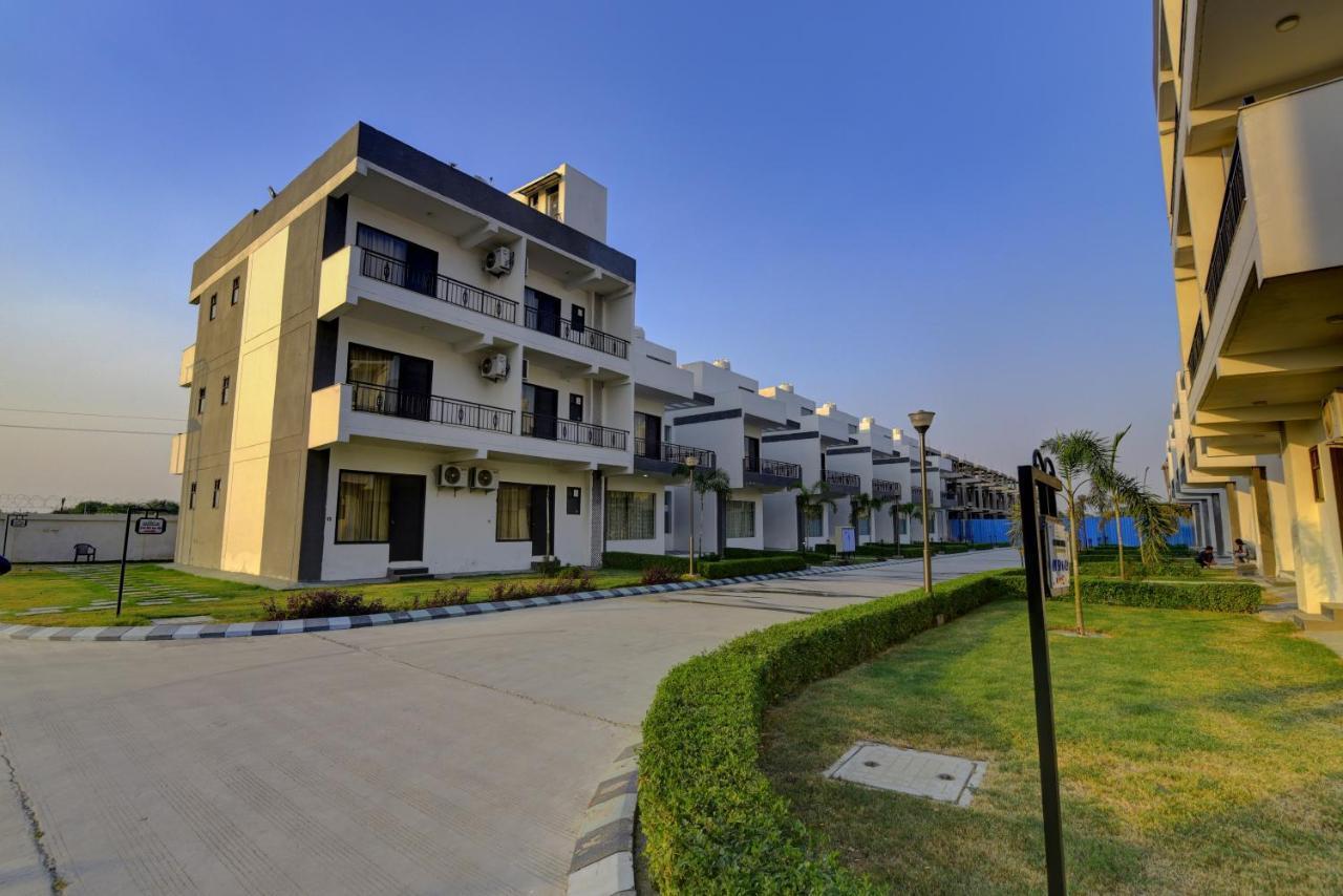 Country Inn Hotels & Resorts Vrindāvan المظهر الخارجي الصورة