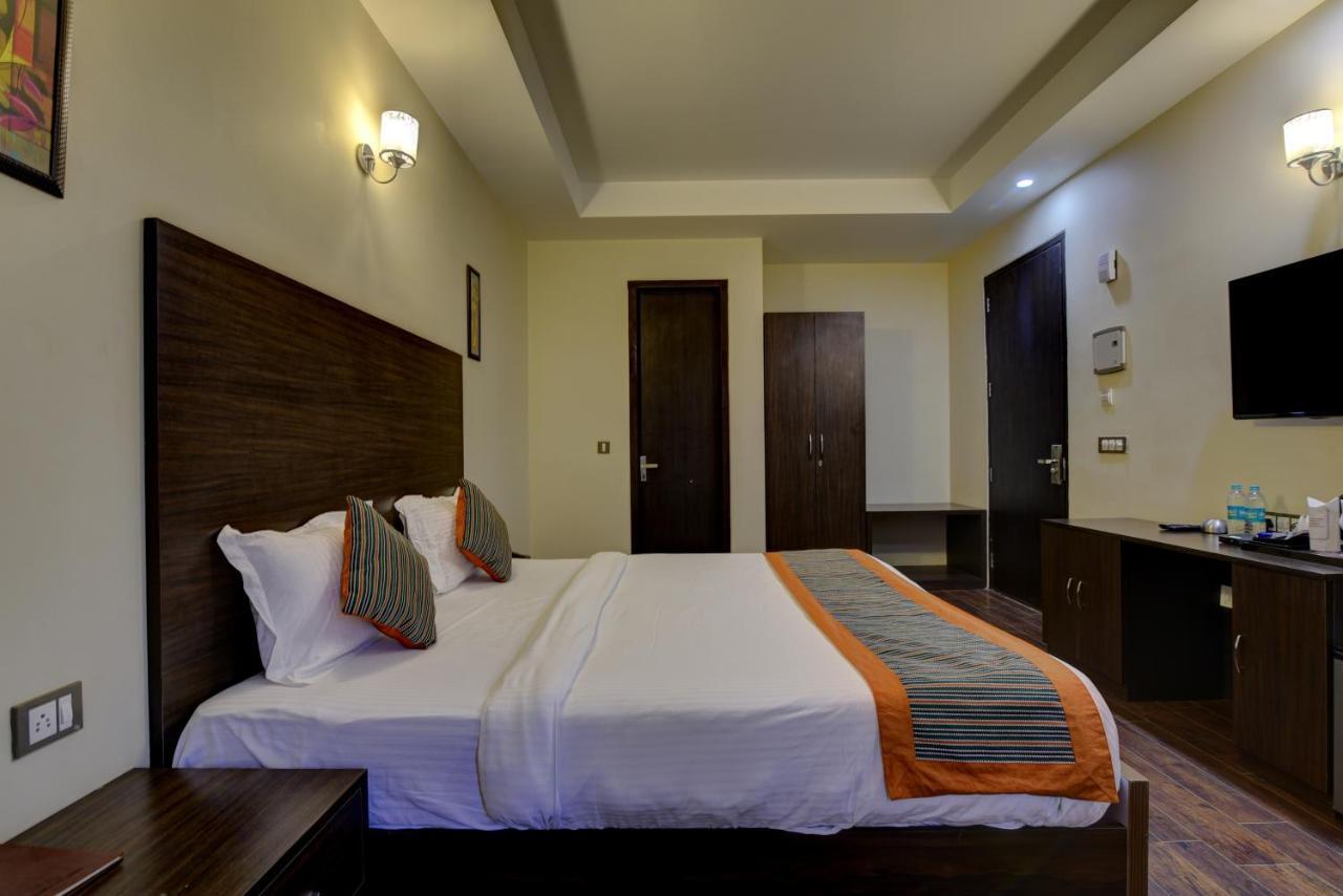Country Inn Hotels & Resorts Vrindāvan المظهر الخارجي الصورة